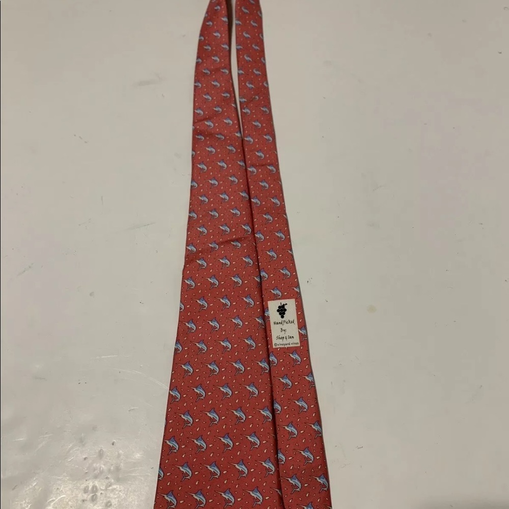 Vineyard Vines Marlin Out Of Water Silk Boys Tie - Picture 7 of 7